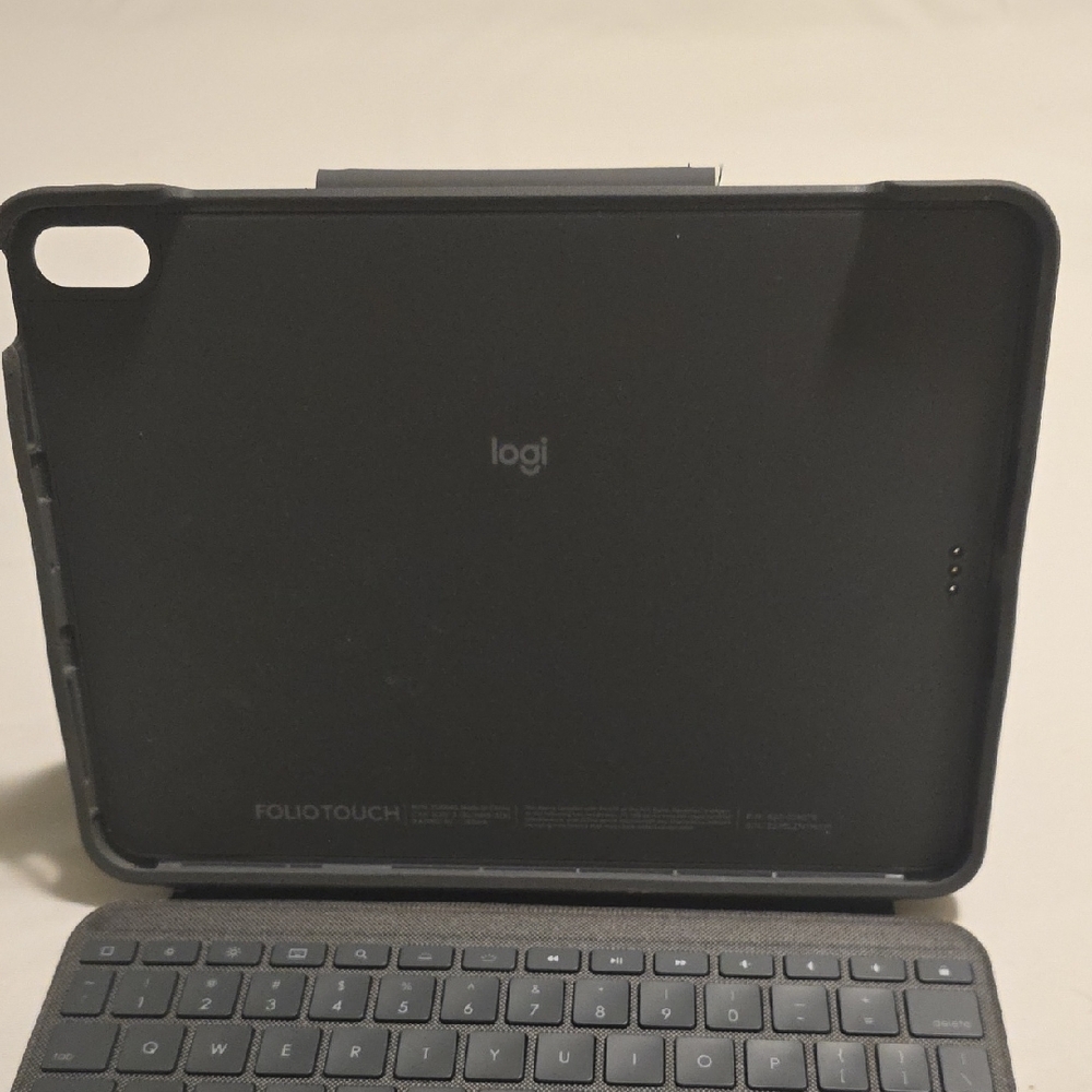 Logitech Gray Tablet Keyboard Folio - Picture 2 of 12
